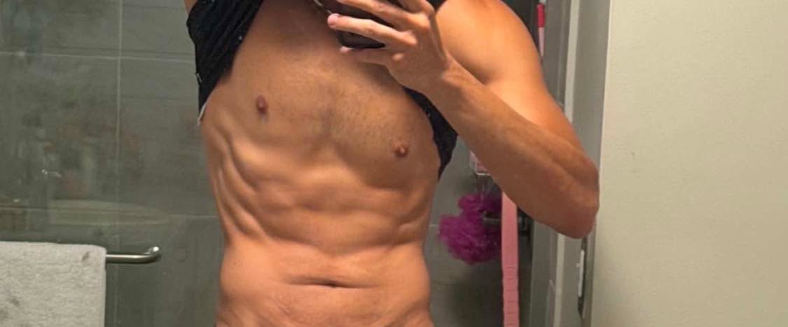 Close-up of Hector’s torso during a progress check-in